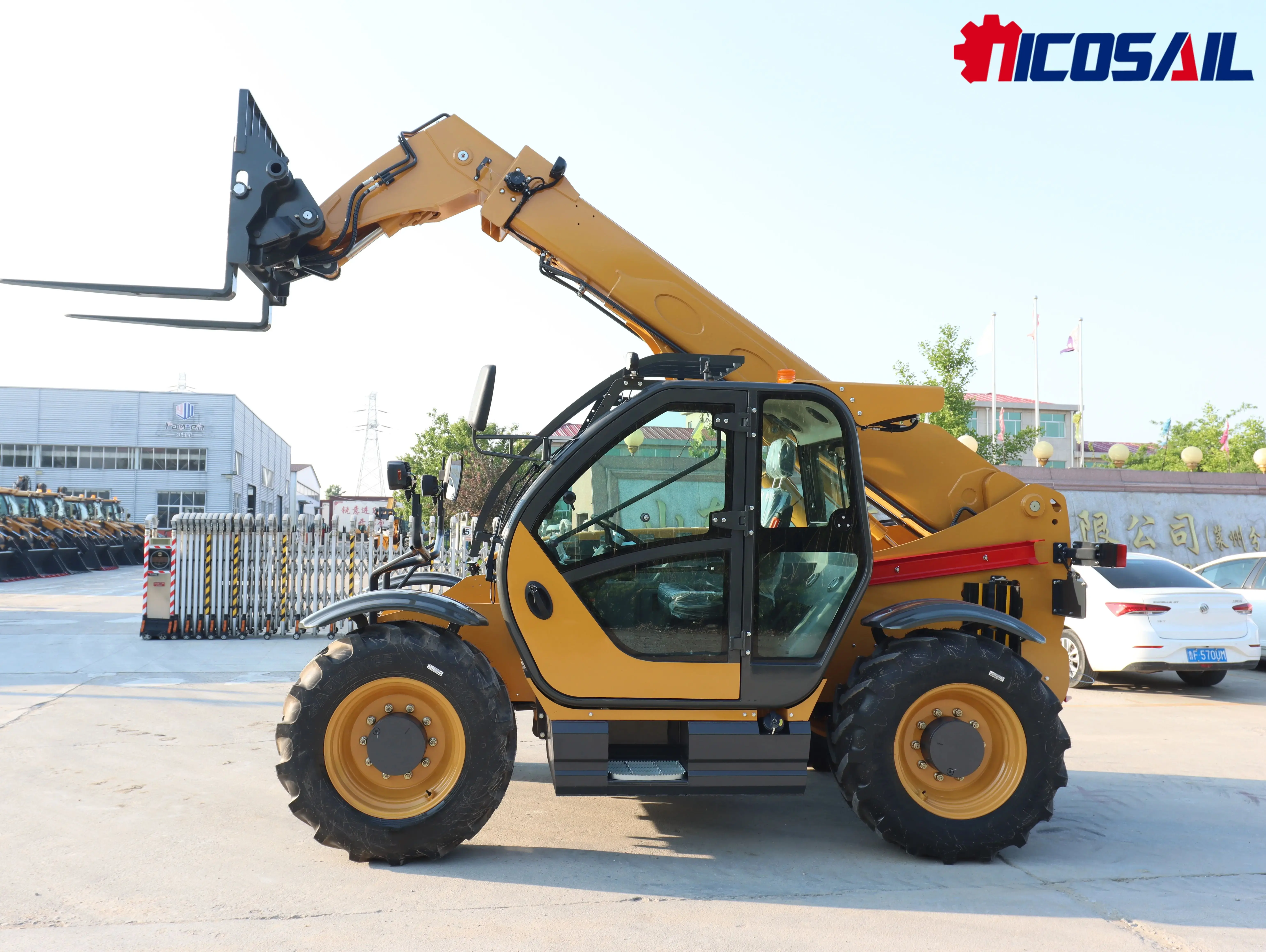 China supplies CE certified telescopic boom forklifts, including 3.5-ton and 4-ton models with support legs China supplies CE certified telescopic boom forklifts, including 3.5-ton and 4-ton models with support legs
