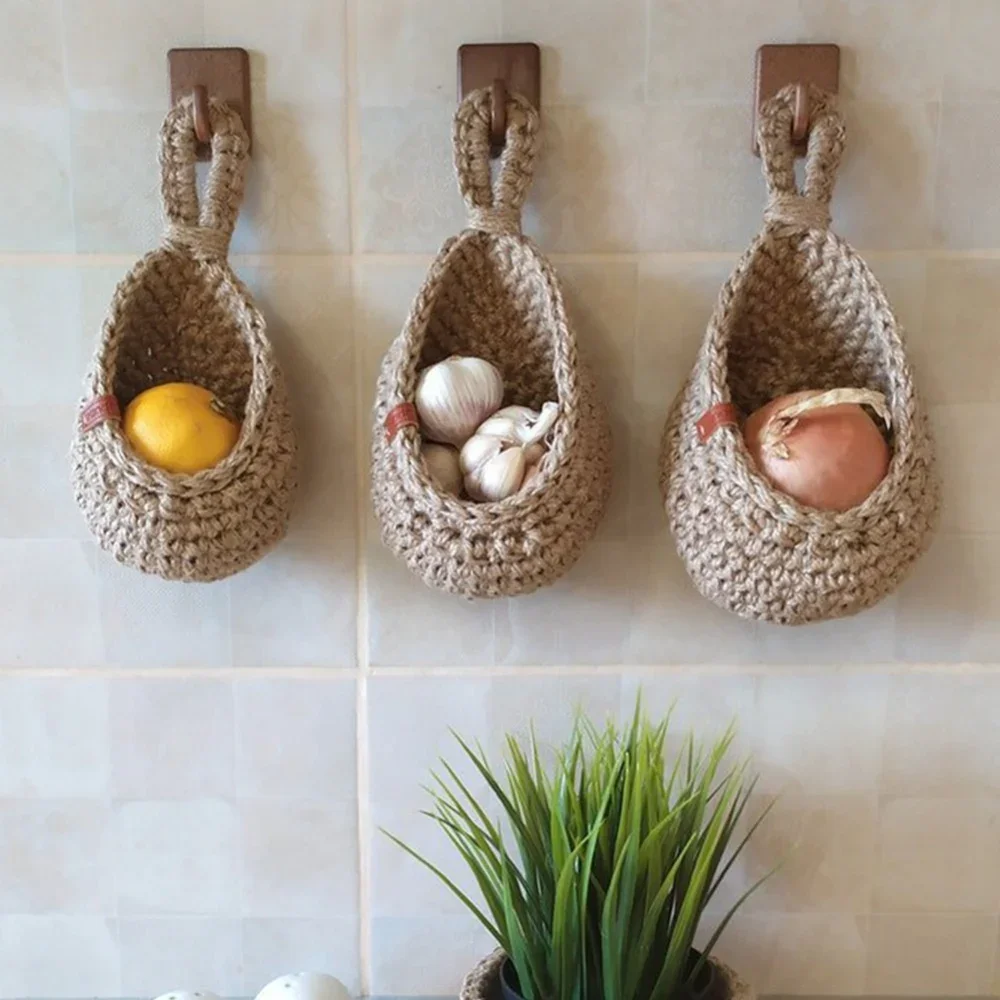 Description Picture 5 of itemHandwoven Hanging Wall Vegetable Fruit Basket Organizer Container Decor for Kitchen Garden Mount Wall Plant Flower Onion Storage
