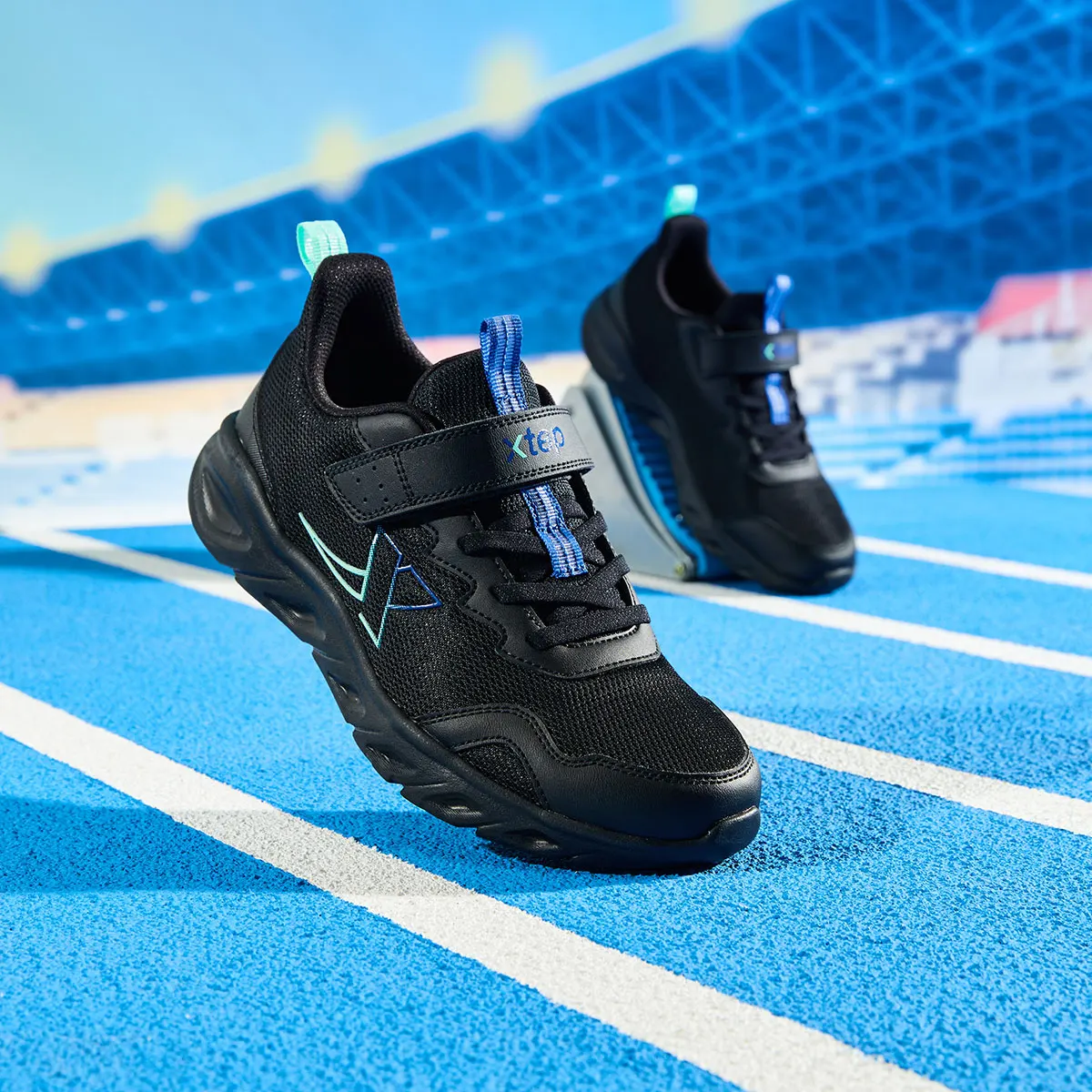 Xtep Middle and Older Children's Running Shoes for Boys Autumn Velcro Mesh Breathable Lightweight Sport Shoes 676315119551 kids shoes