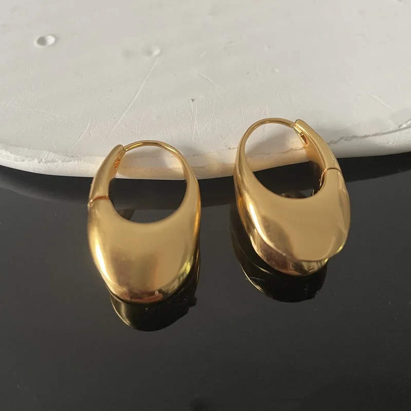 

European and American Fashion Trend Retro Elegant Matte Plated 18k Gold Geometric Three-dimensional Niche Design Sense Earrings