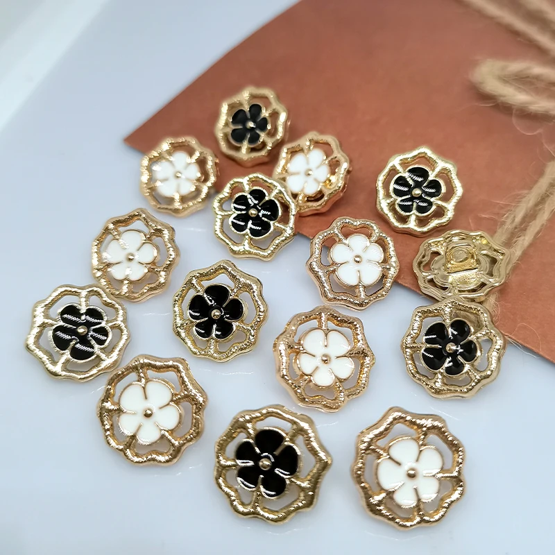 15/20/23MM 패션 장식 꽃 금속 단추 의류 화이트 블랙 빈티지 고품질 단추 여성 코트 바느질 DIY