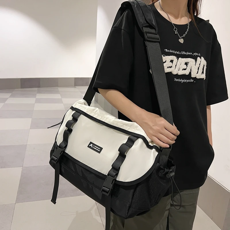 

Unisex Casual Shoulder Bag Large Capacity School Crossbody Bags Teenagers Multiple Pockets Book Bag Nylon Travel Messenger Bag