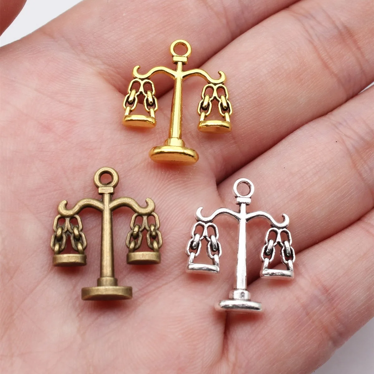 WYSIWYG 10pcs 22x17mm 균형 저울 천칭 자리 저울 정의의 매력 펜던트 보석 만들기 법 저울 펜던트