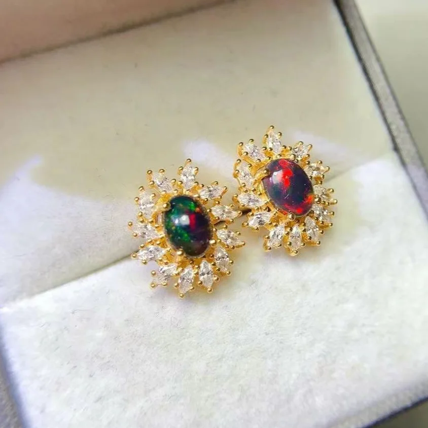 Mysteriöse schwarze Opal ohrringe 6mm * 8mm gefärbter natürlicher Opal schmuck allergie frei 18 Karat vergoldeter 925er Silbers chmuck – Detail 2