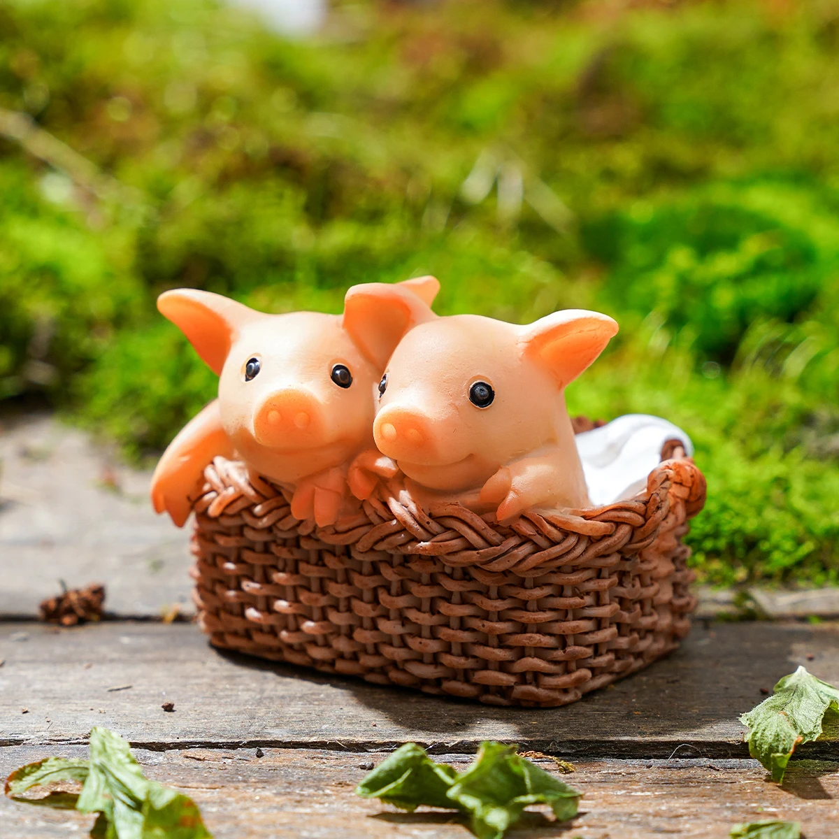 Charming Two Pig Figurine for Garden Landscaping & Decor