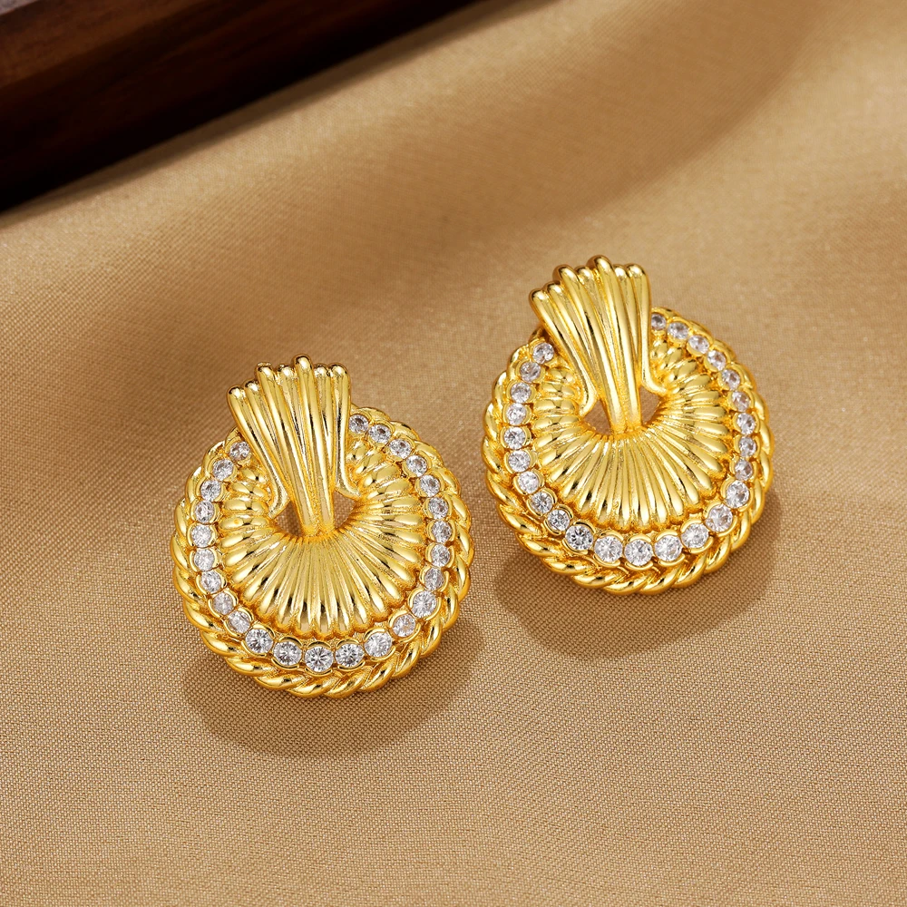 Punk Hiphop Chunky Striped Twist Rope Round Circle Ear Hoops Inlaid Cubic Zirconia Geometric Stud Earrings Githic Jewelry Bijoux