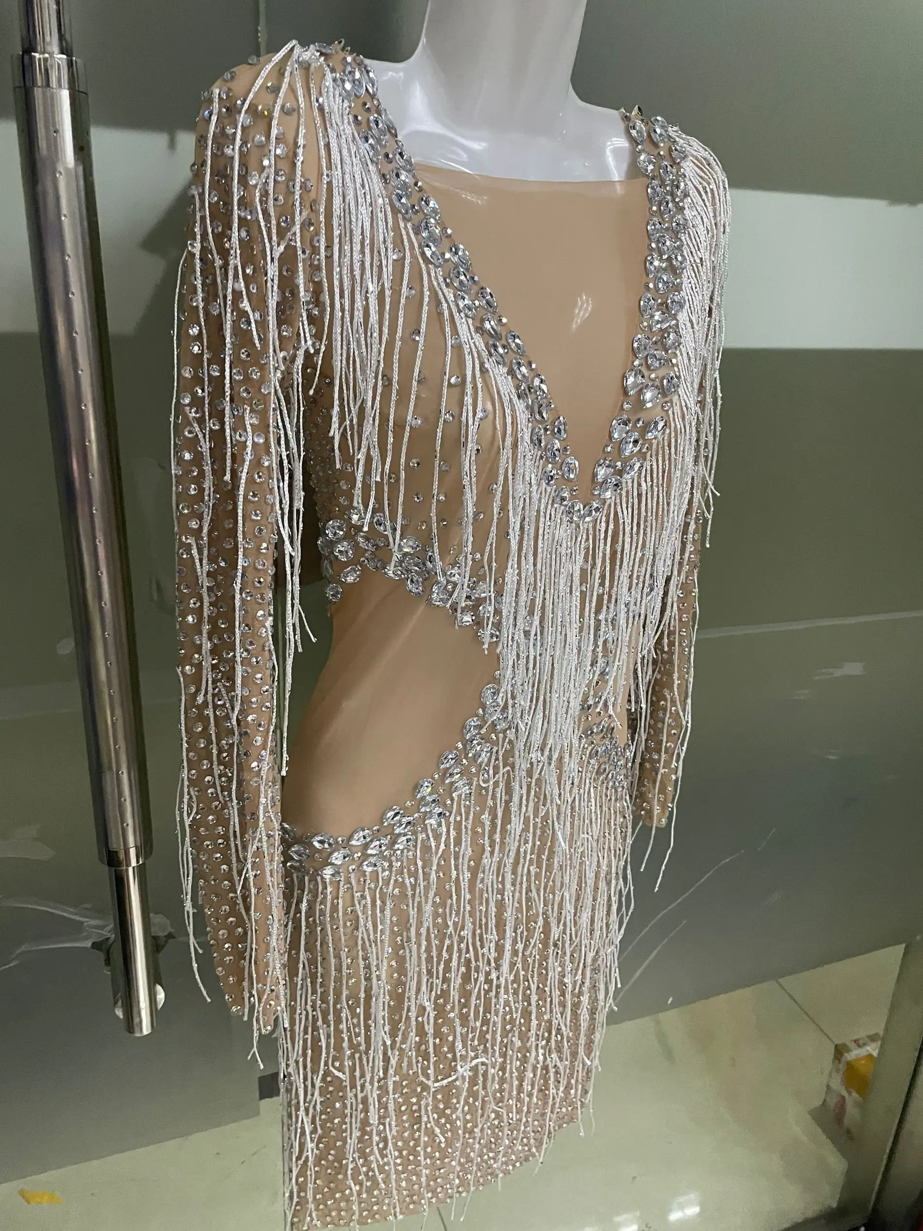 

Сексуальное блестящее платье с бахромой на день рождения, Серебряное женское платье, Женский вечерний наряд для выпускного вечера, прозрачные сетчатые платья для бара, певицы