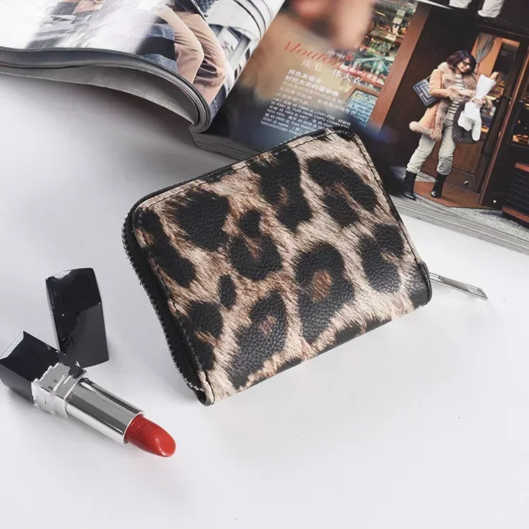 Fashionable Women's Wallet Women's Short Leopard Print PU Zipper Bag Large Capacity Multi Slot Mobile Phone Bag Card
