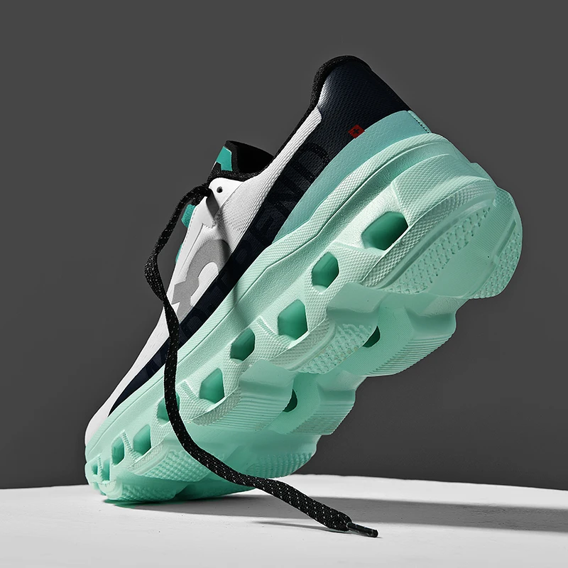 New Men's Lightweight Breathable Mesh Running Shoes: Stylish Flying Woven Design for Sports Ideal for Teenagers and Students