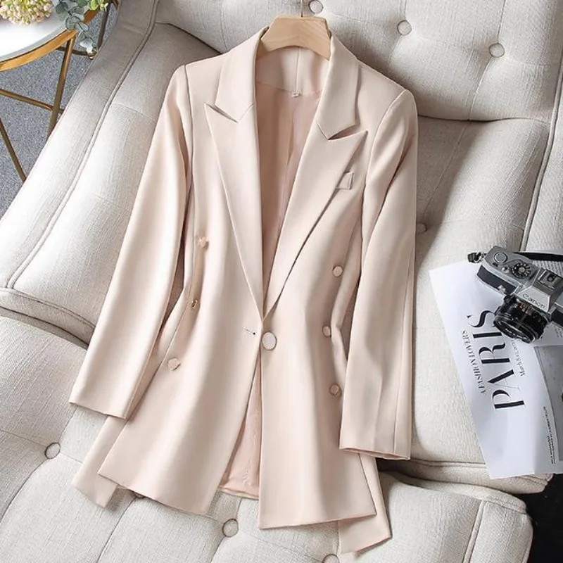 Рисунок 4 - Женский весенне-осенний Черный Блейзер