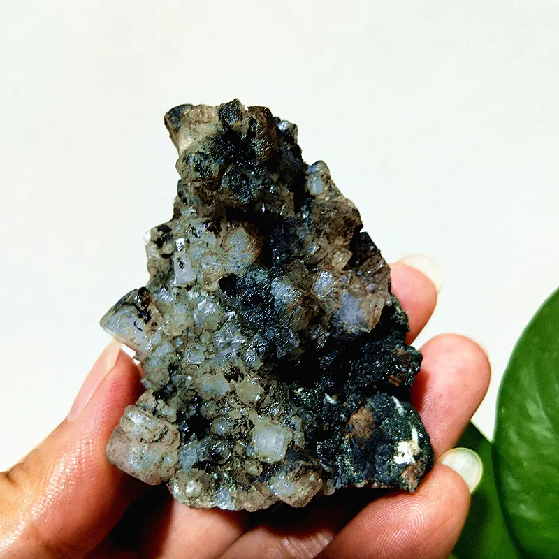 Natural Stones Epidote Srystal Symbiotic Ore Standard Meditation Energy Feng Shui Crystal Room Ornament 6