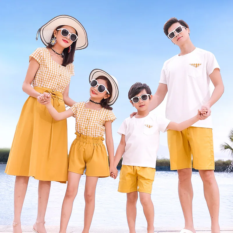 Matching Family Outfits Summer Mum Daughter Dress Dad Son Cotton T-Shirt +Shorts Holiday Seaside Beach Couples Matching Clothing