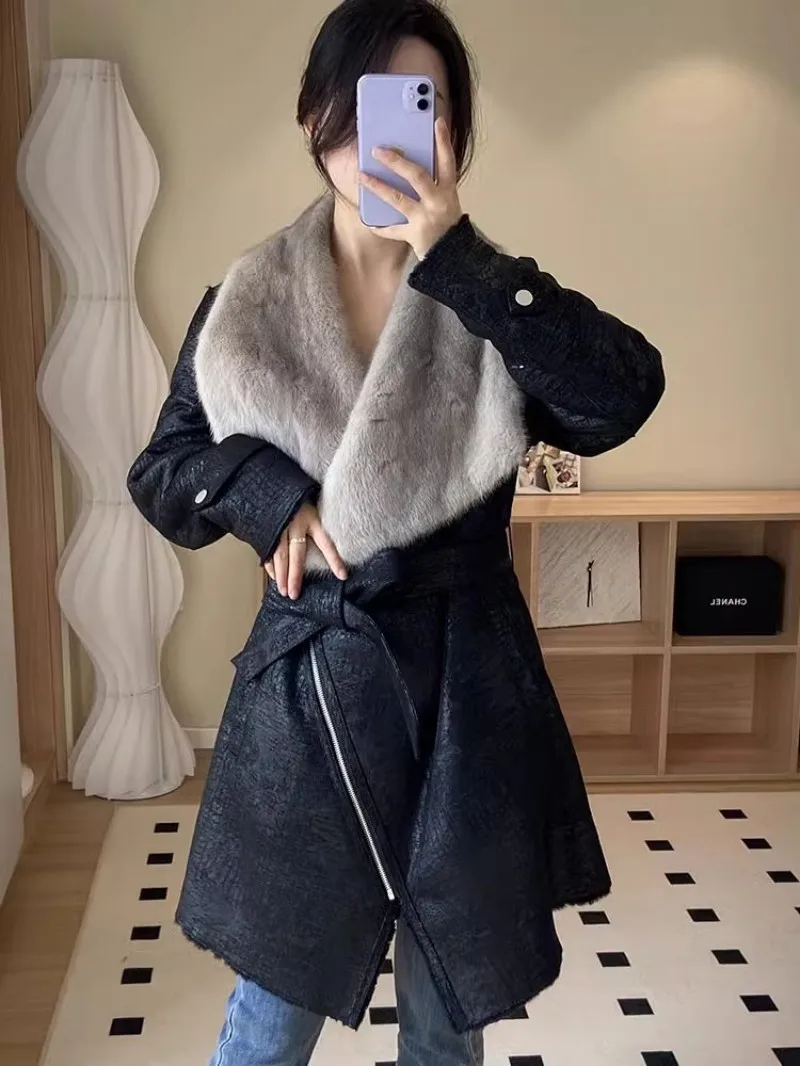 

2023Hot Sale Original Eco Vintage Real Fur Elegant Mink Fur Collar Winter Warm Wool Liner Women Medium Long Genuine Leather Shea