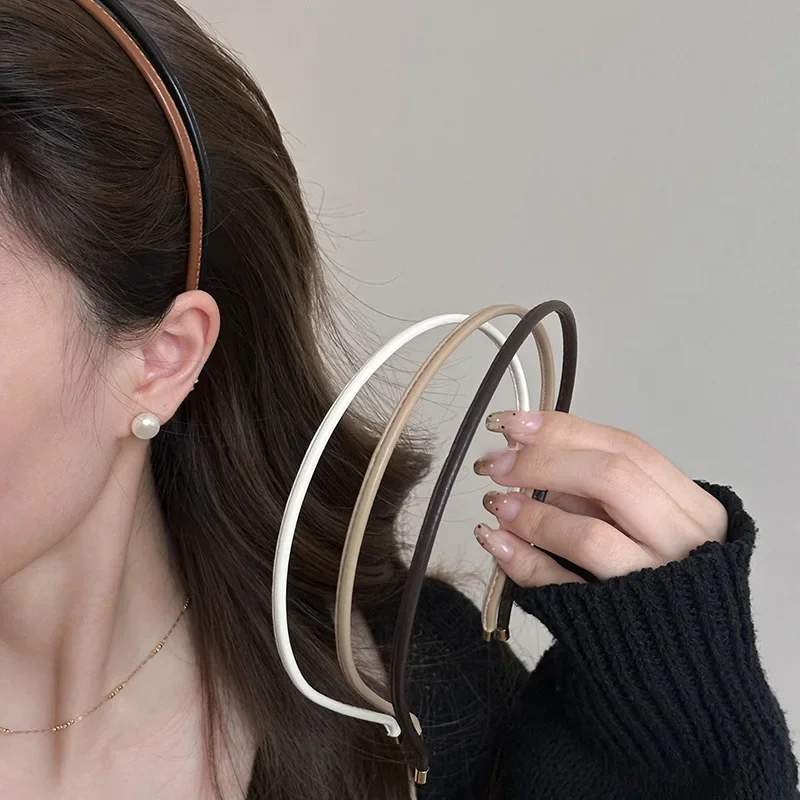 Mode Schwarz Khaki Stil Schlanke PU Vintage Haarbänder Stirnbänder für Frauen Mädchen Lünette für Party Geschenk Haar Bands Zubehör
