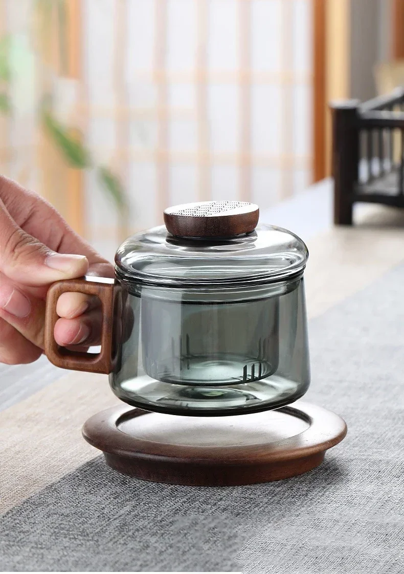Heat Resistant Glass Tea Infuser Cup - 200ml Teacup with Wood Handle and Filter for Kung Fu Tea Set