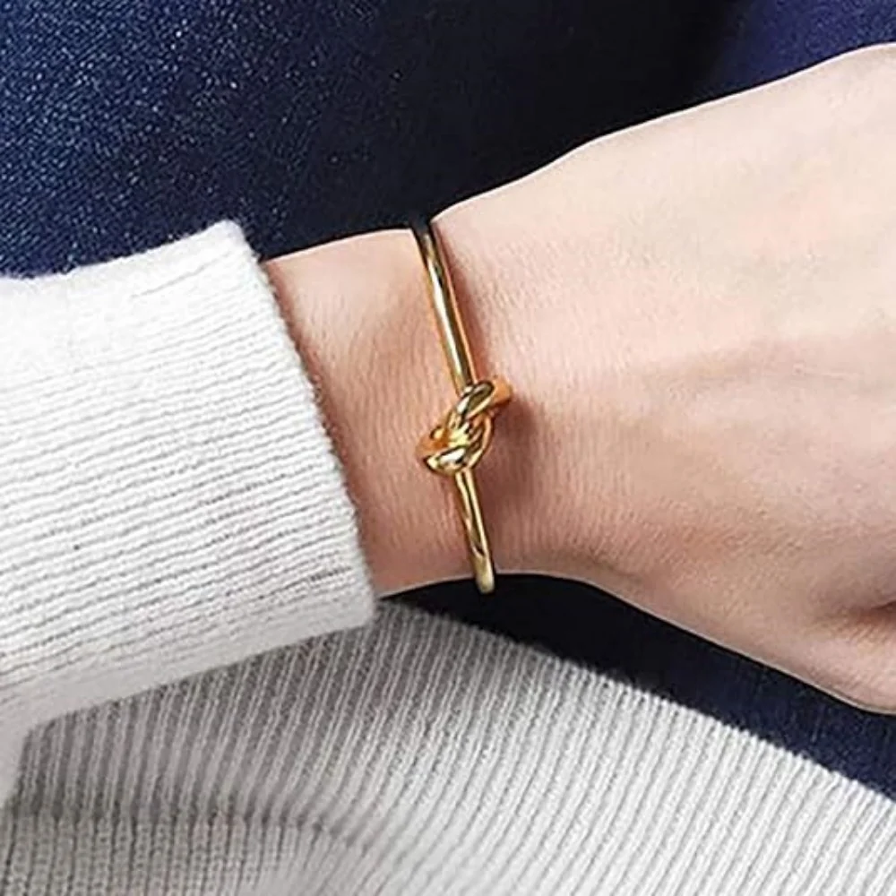 MEDFOLY Adjustable Gold Bangle Bracelet for Women 14K Gold Plated Forever Love Knot Infinity Bangle Bracelets Jewelry Gift 4