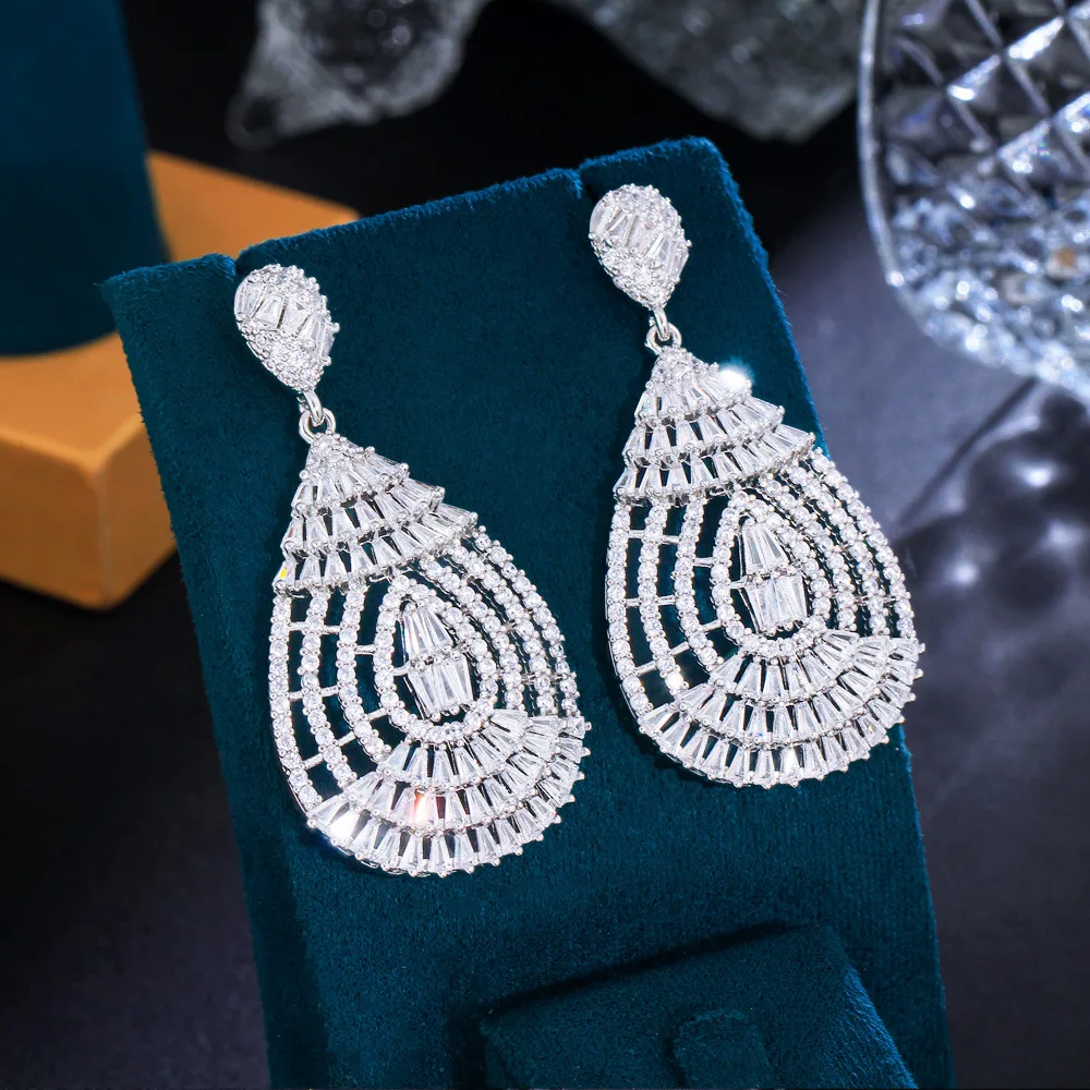 

Bilincolor Zircon Hollow Droplet Earrings