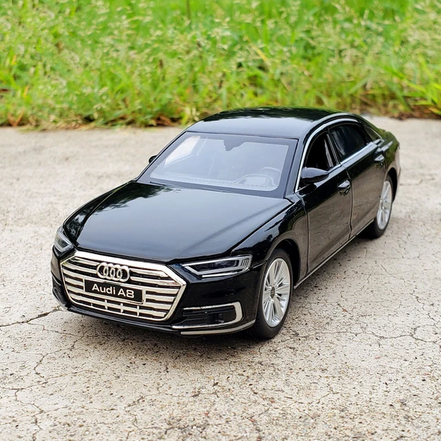 1:18 AUDI A6 Alloy Car Model Diecast & Toy Metal Vehicle Car Model  Collection Sound and Light High Simulation Childrens Toy Gift