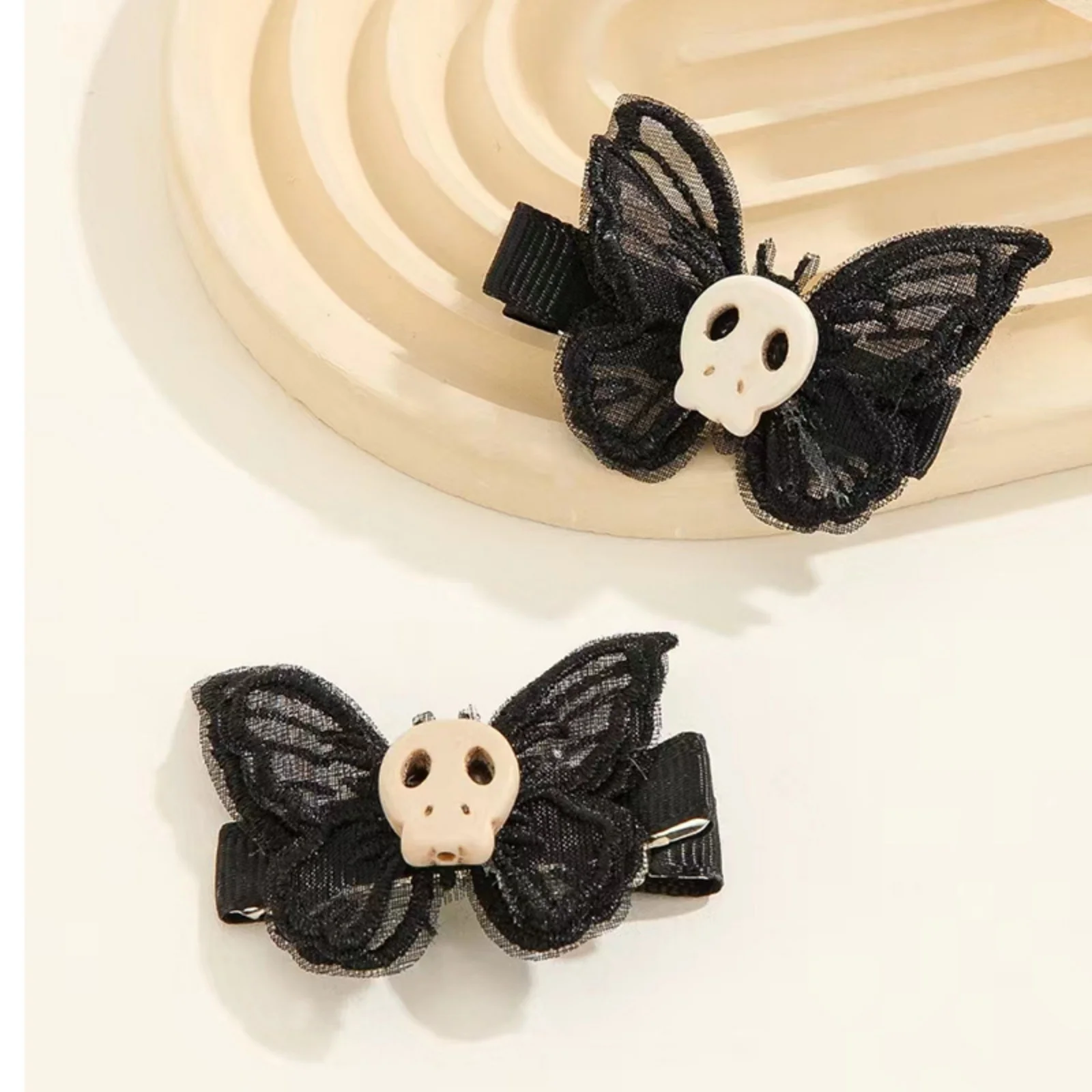2Pcs Black Lace Skull Hair Clips, Gothic - Style Hair Accessories, Perfect for Edgy Hairstyles
