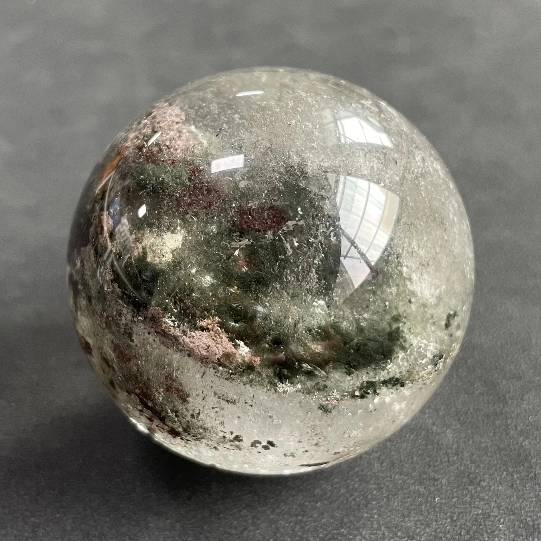 

193g Natural Stone Green Phantom Sphere Polished Quartz Ball Reiki Healing Gift Crystal Ball Room Decor Y1116