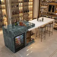 ​ ​ ชุดครัวกลางหินอ่อนหรูหรา พร้อมโต๊ะรับประทานอาหาร ตู้แช่ไวน์ ไฟ LED ชั้นวางของ 2 ชั้น และฐานประติมากรรมศิลปะ ​ ​ 2