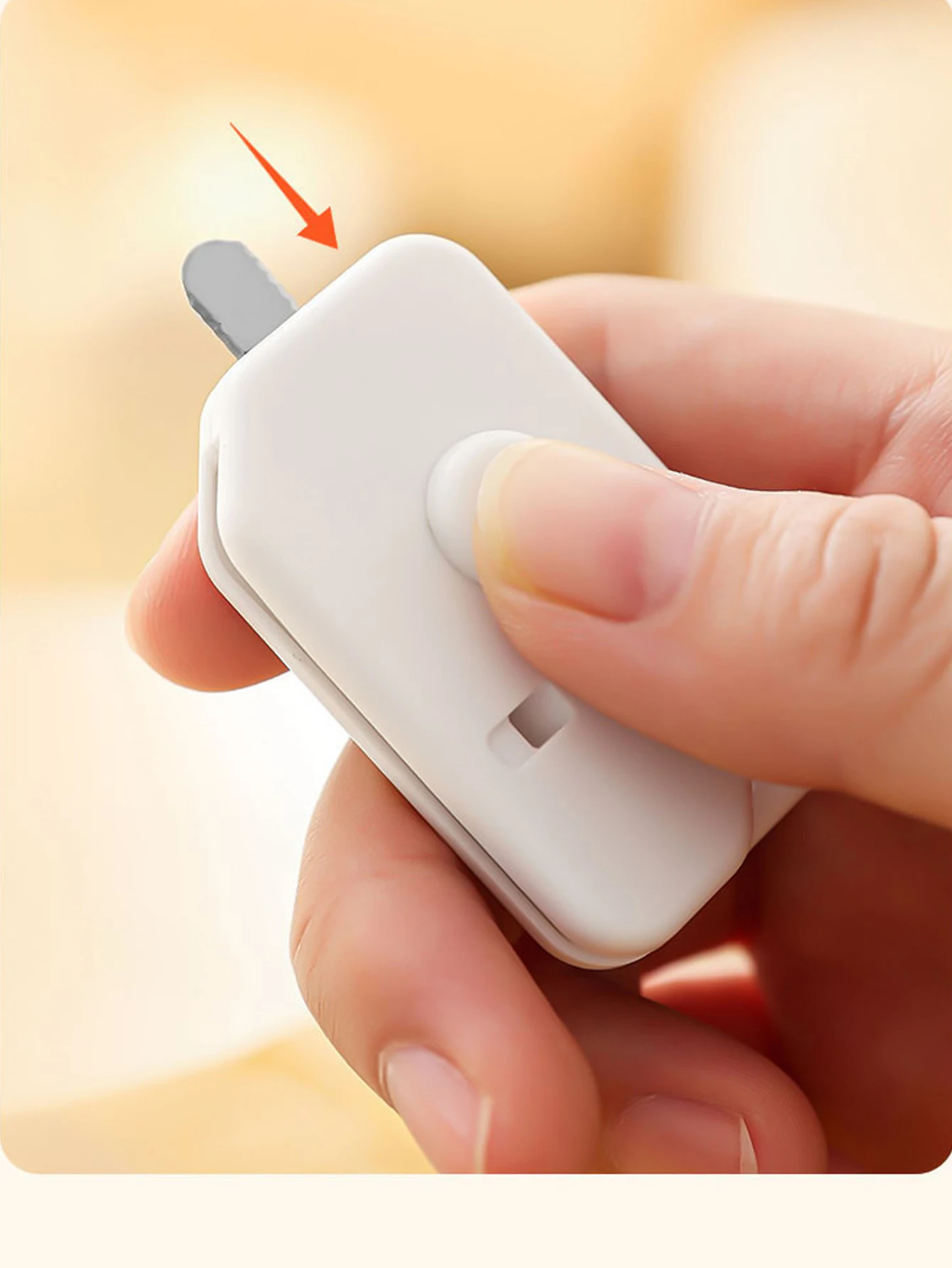 1개 미니 휴대용 자동 리바운드 언박싱 나이프 (편지 및 상자 개봉용)