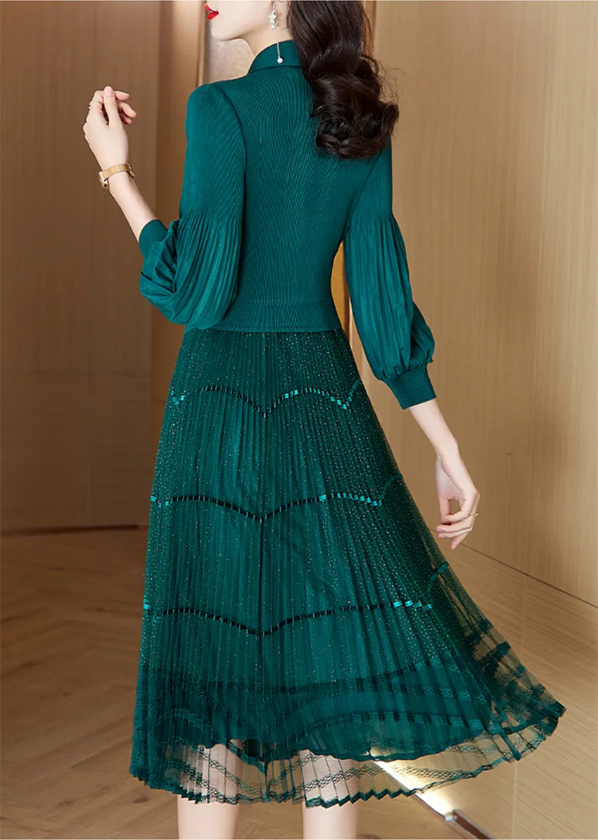 green emerald velvet dress Solem Midi Dress