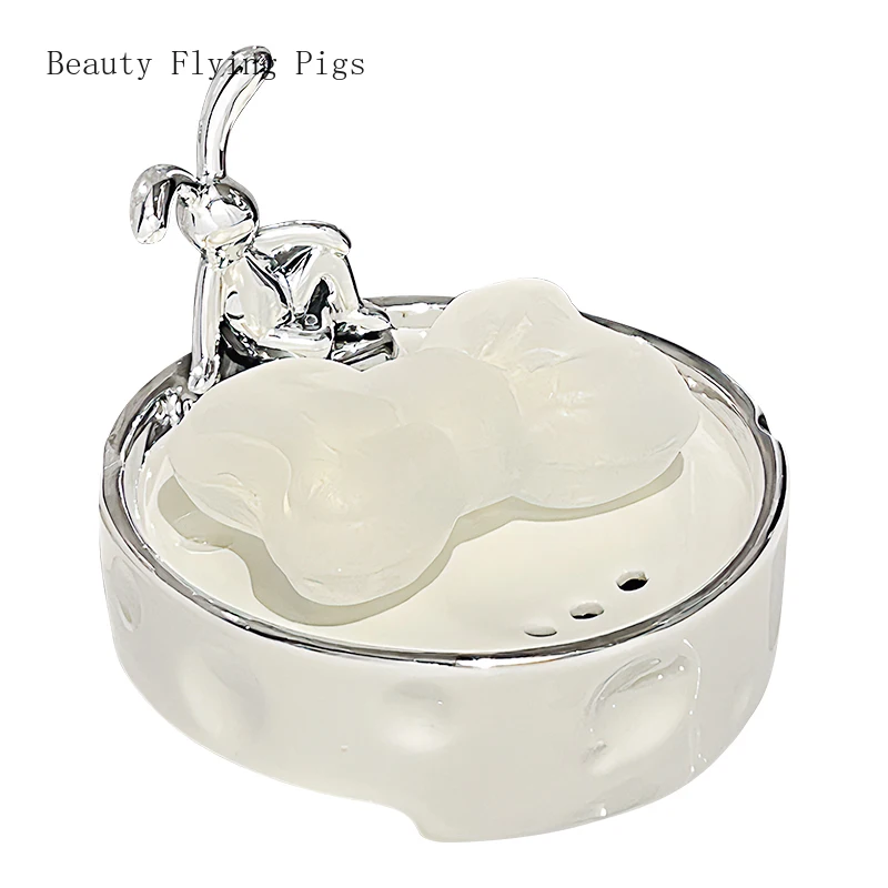 

Light luxury ceramic cartoon soap box, high-end soap storage rack for household use, wall mounted drainage bathroom drain rack