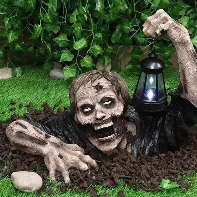 1pc Halloween Zombie Crawling Horror Decor, Scary Led Lights Zombie Holding Lantern Outdoor Figurine Light 1