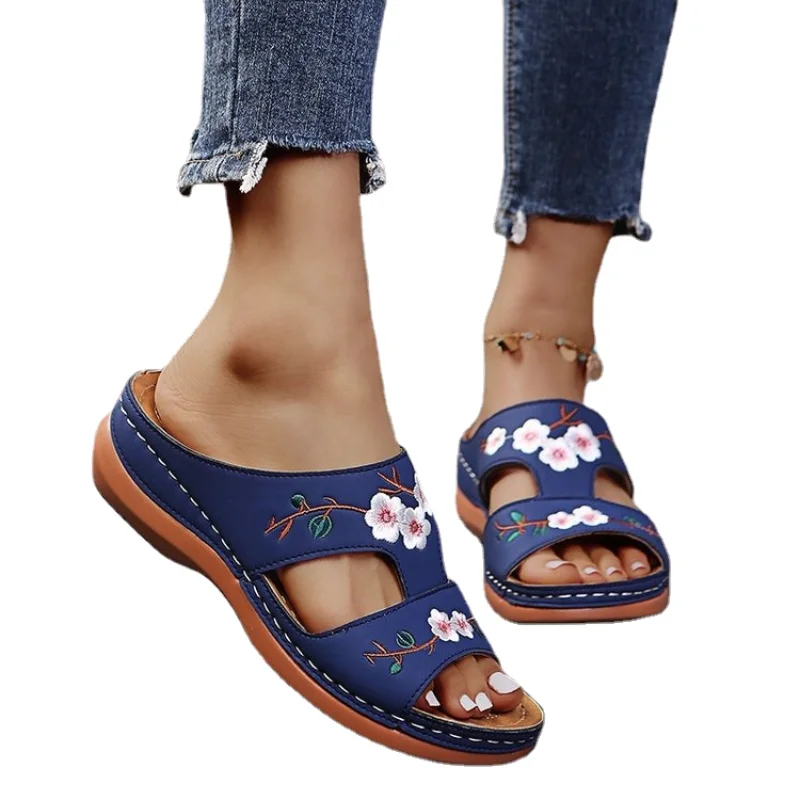 Women Casual Sandals Comfortable Soft Slippers Embroider   Flower Colorful Ethnic Flat Platform Open Toe Outdoor Beach Shoes