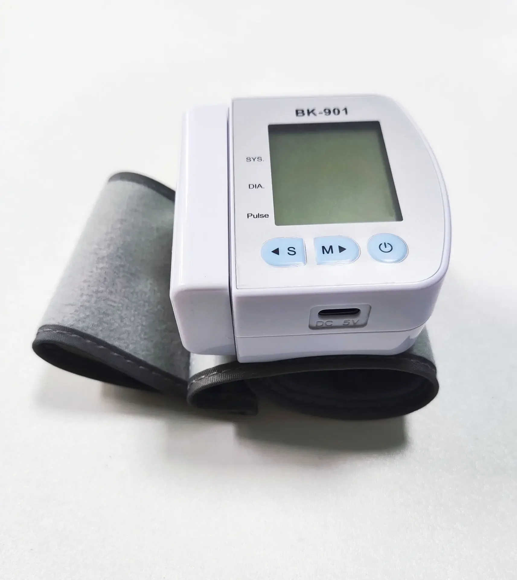 Description Picture 4 of itemSmart LCD Screen English Voice Broadcast Wrist Blood Pressure Monitor Digital Automatic BP Tonometer Heart Rate Sphygmomanometer