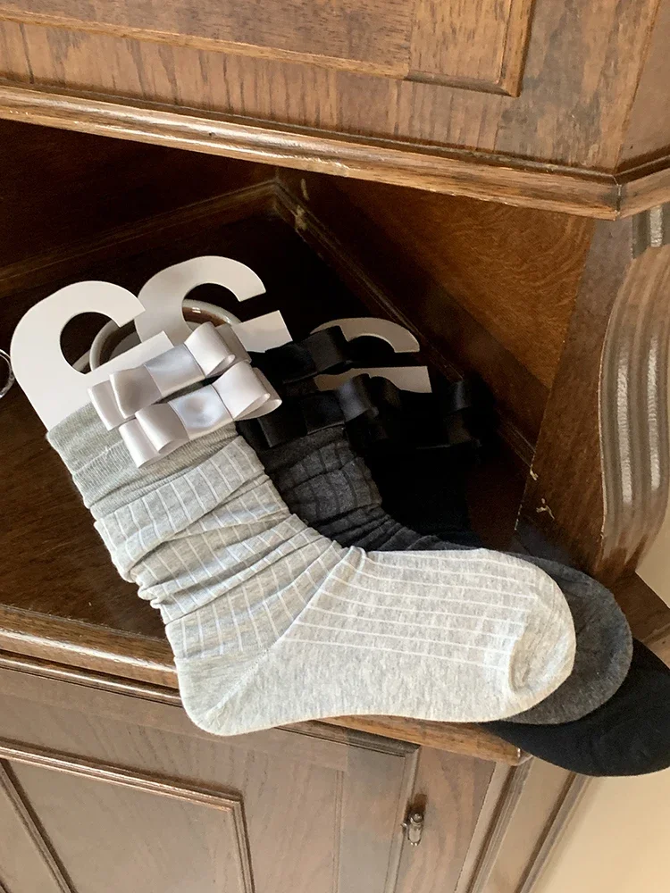 Three Colors Gray Vertical Stripe Thin Slimming All-Match Bow Model Style Mid-Calf Length Loose Socks