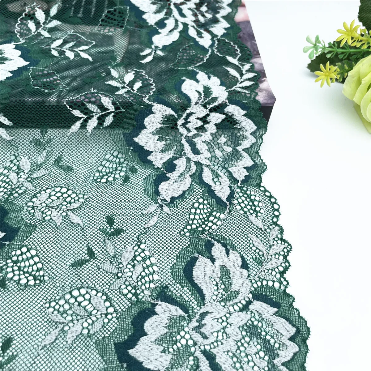 3y/lot Width 9 inch 23cm 2-Tone Pretty Green Elastic Stretch Lace 2