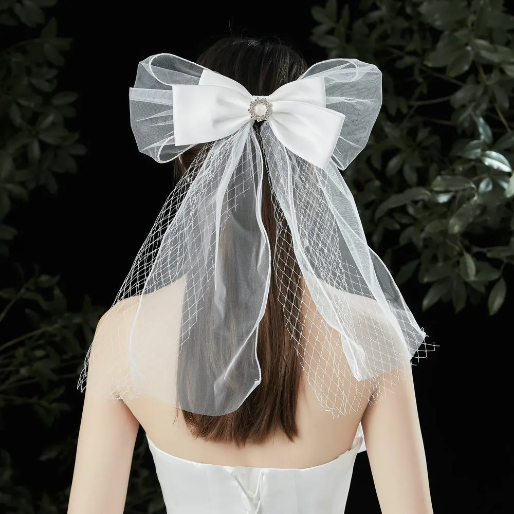 

Wedding Veils Bow-knot Veil Hair Clips Hairpins Soft Tulle Bridal Veils Comb Crystal Wedding Accessories White Bride Headpeice