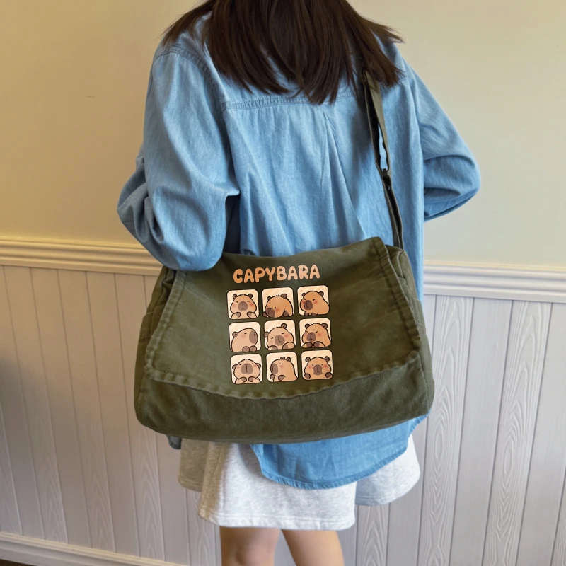 Casual Women's Shoulder Bag Capybara Print Messenger Bag Large Capacity Canvas Crossbody Bag for Daily Use