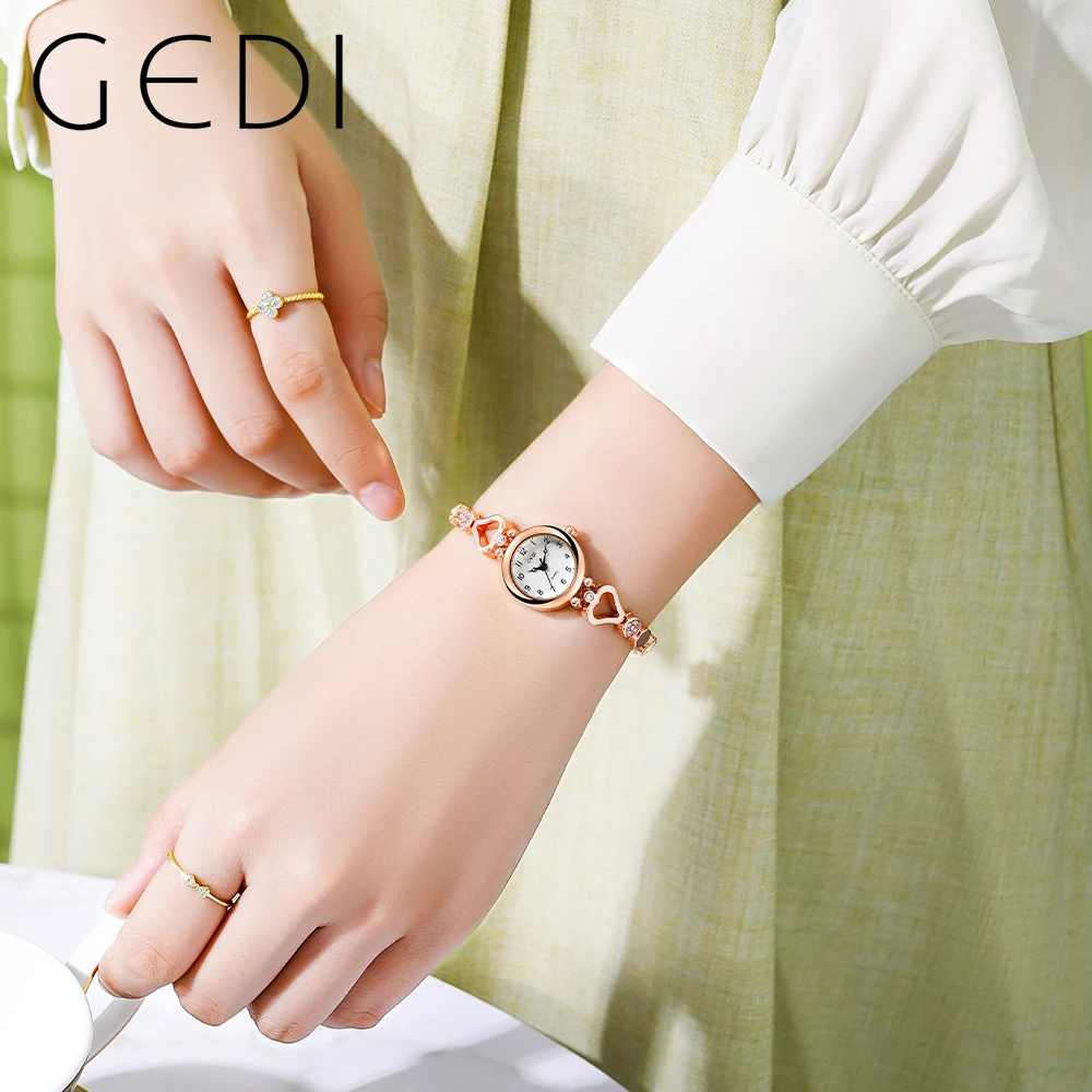 Luxury White Ultra-thin Women Jewelry Watches Alloy Heart Shaped Band 30m Water Resistance Ladies Quartz Bracelet Watch Clock