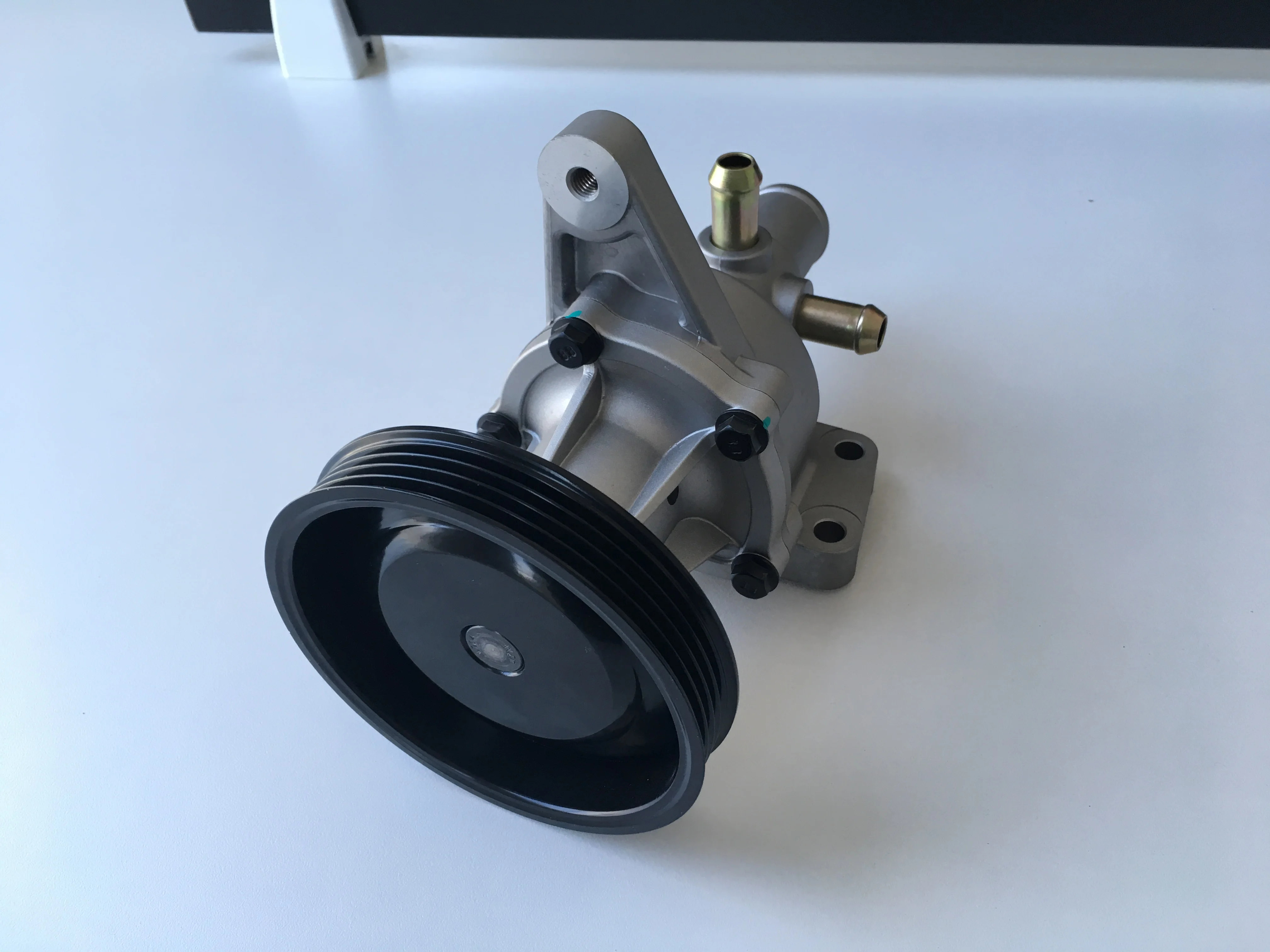 Automotive Waterpomp 24537098 24515010 25191167 voor Chevrolet Nieuwe Zeil