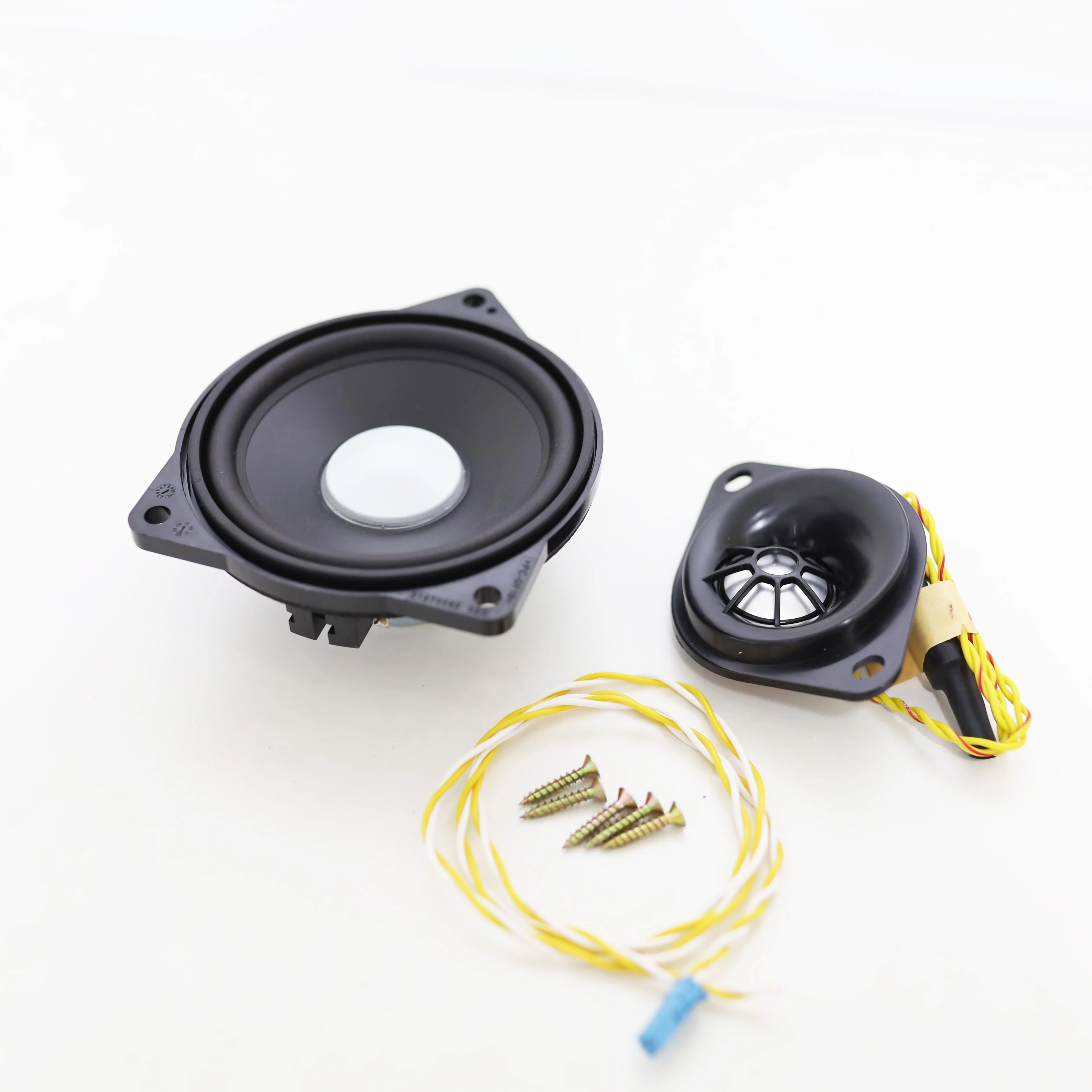 Car Rear Surround Tweeter For BMW E90 E91 E60 E61 F10 F11 F90 F07 F06 F12 F13 G20 G30 F15 F16 F85 F86 Center Dashboard Speakers
