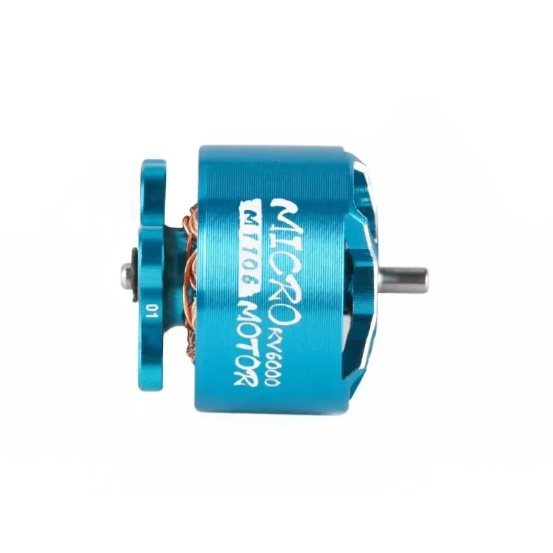 Les deux moteurs brushless M1104 et M1106 côte à côte pour comparer leurs dimensions