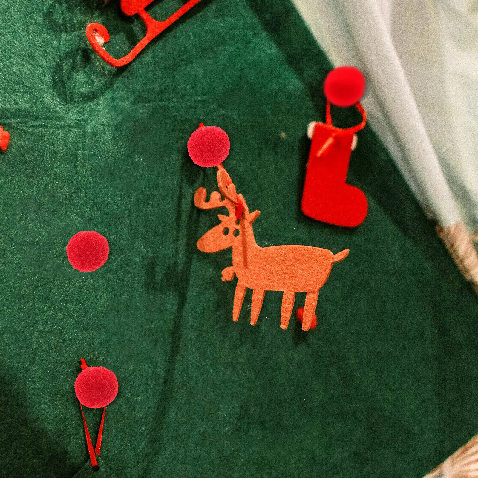 250Pcs 레드 폼폼 공예 재료 DIY 의류 쥬얼리 헤드웨어 홈 장식 프로젝트를위한 장식 폼폼 공