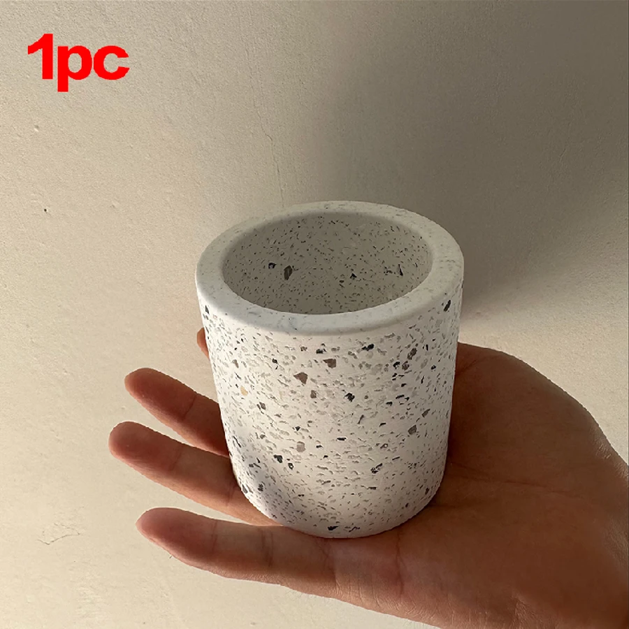 1pc toothbrush holder, made of diatomaceous earth material, with strong water absorption and effective water absorption, suitabl