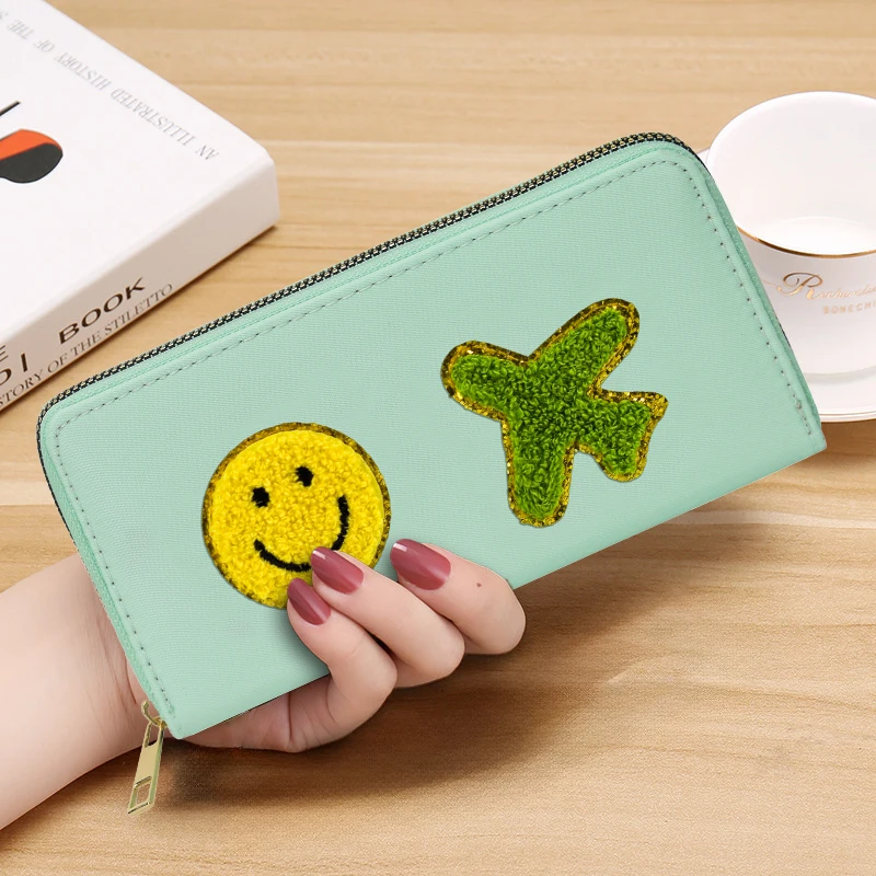 

Women's Embroidered Zero Wallet Document Bag Passport Clip Zipper Handheld Bag Portable Small Bag Money Clip