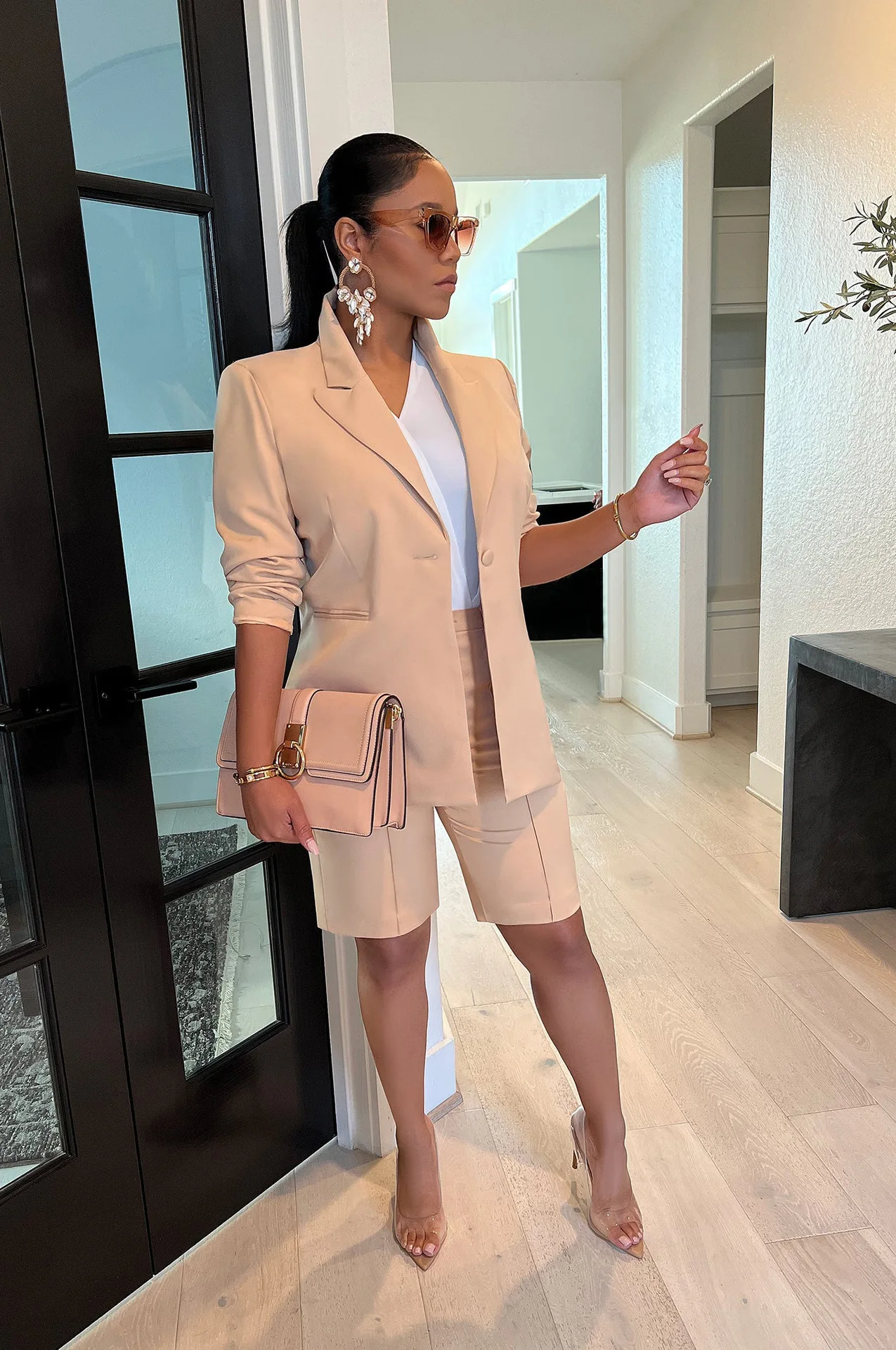

Stylish Women's Suit Spring Long Sleeve Lapel Top And Loose Shorts Set Solid Color Comfortable Ladies 2 Piece Outfits