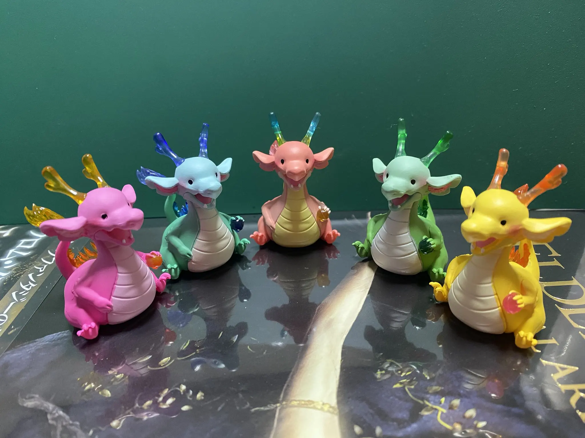 Qualia capsule toys Koryu-san mascot figure cute kawaii rainbow