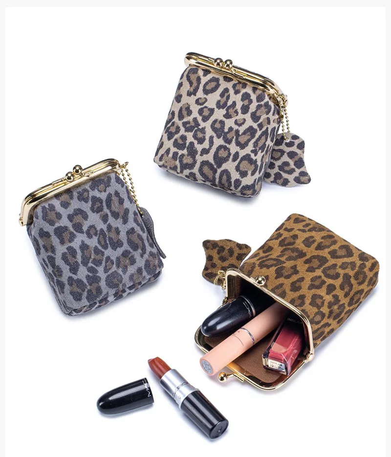 Leopard print leather coin purse details