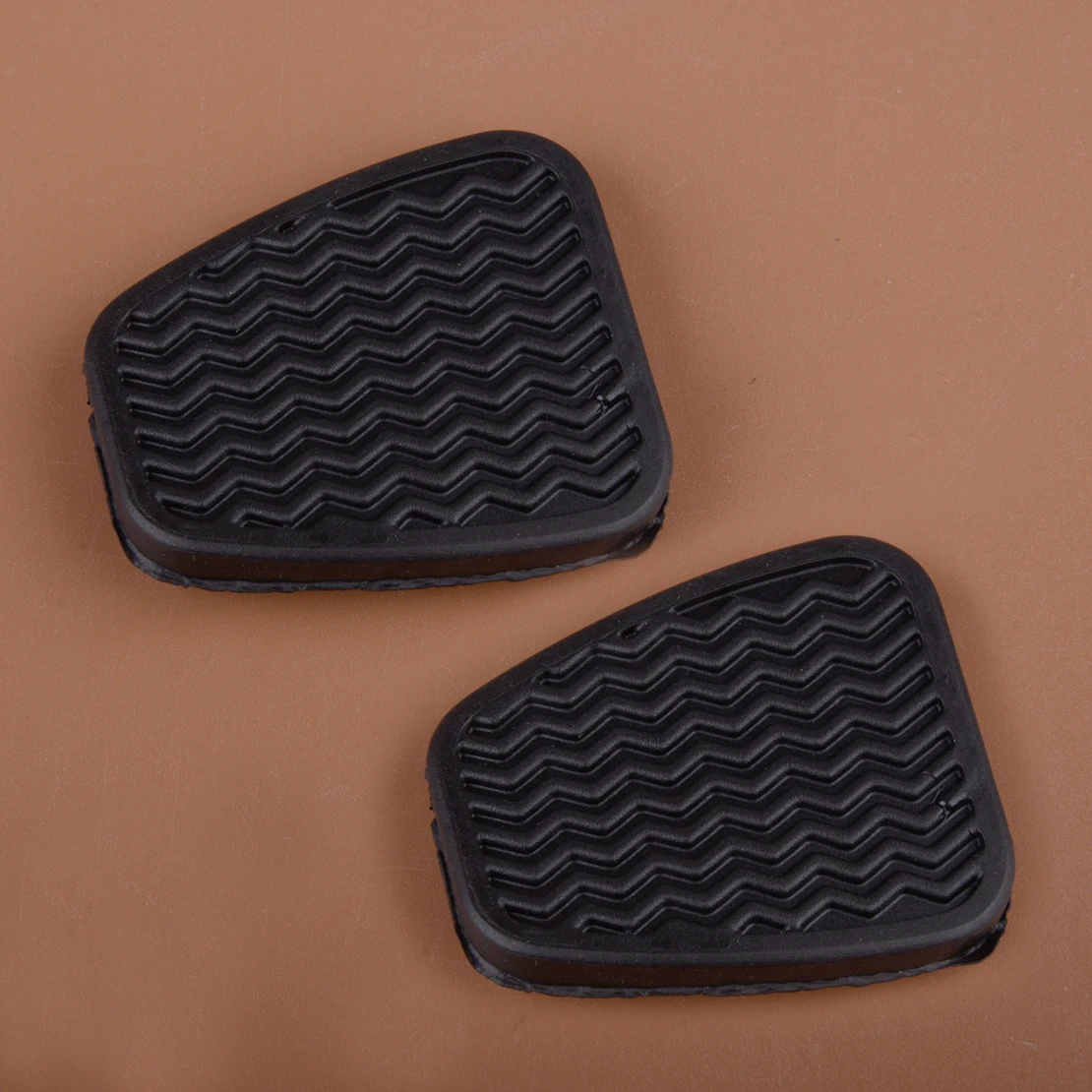 

2pcs Rubber Universal Car Black Brake Clutch Pedal Pad Cover Replacement 4.9*5.75*3.1cm