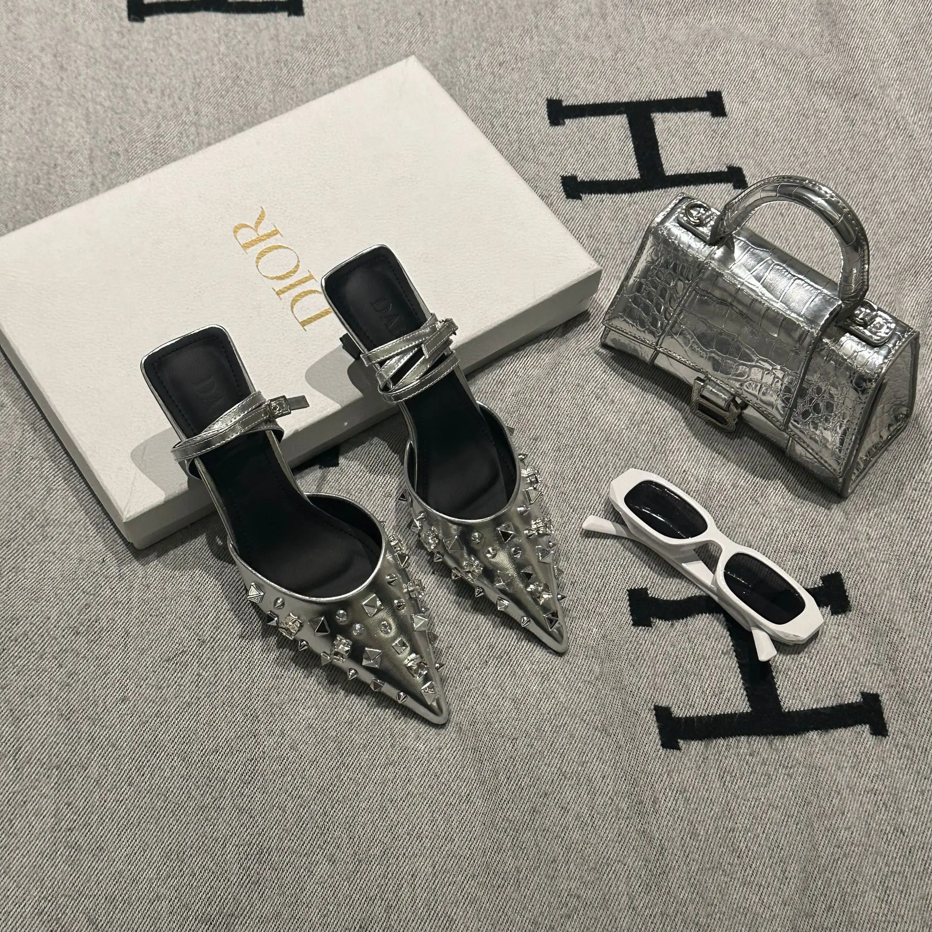 Baotou Sandals, Women's High Heels Spring and Autumn New European and American Pointed Mary Jane Single Silver Women's Shoes