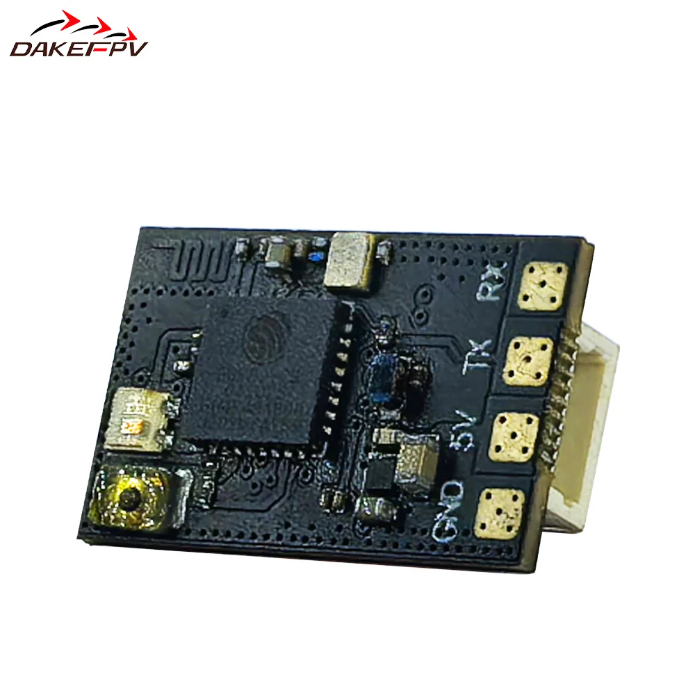 Module ELRS ExpressLRS Radiomaster en main, montrant sa taille et ses connecteurs pour radio FPV.