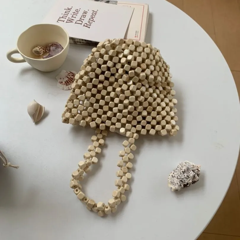 French Retro Shoulder Bag Summer Light Luxury Handmade Beaded Bag Fashionable Commuting Versatile Women Woven Bag