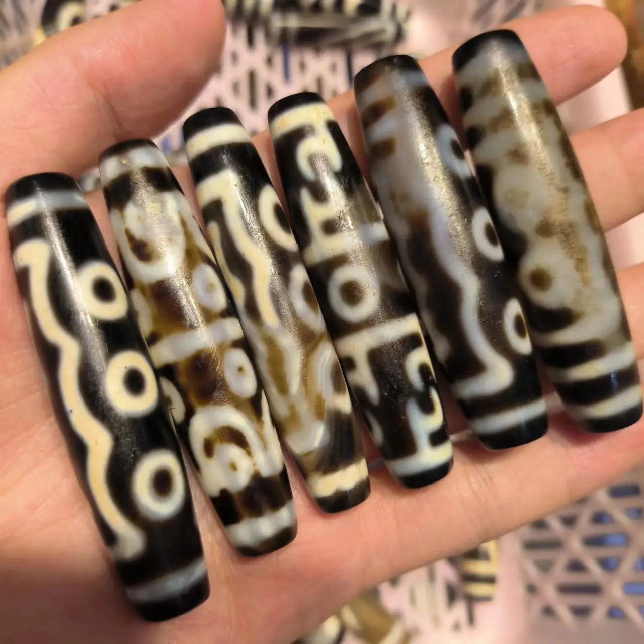 

100pcs/lot natural multi-pattern old agate dzi wholesale Weathered lines Accessories jewelry collection Rare varieties amulet